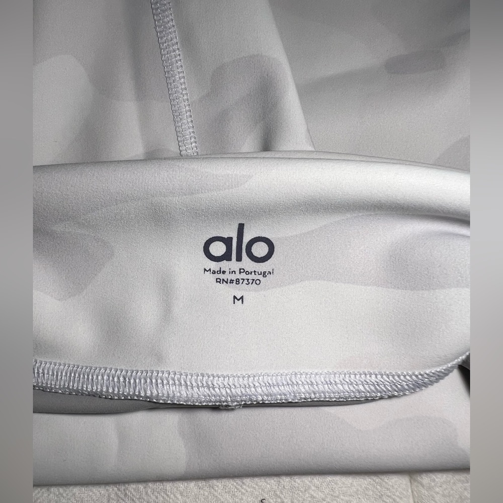 Alo: “High-Waist Camo Vapor Legging”